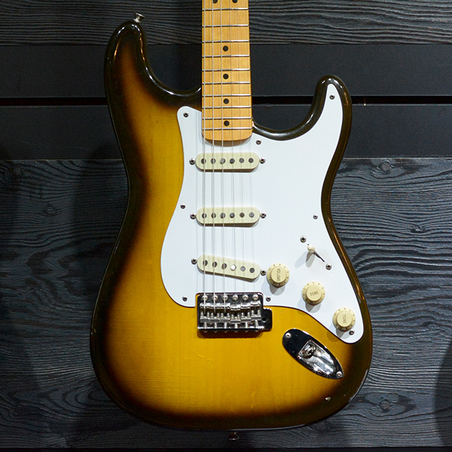 [중고] Fender USA 57&#039; Vintage Reissue Stratocaster Corona 2TS 1987&#039;