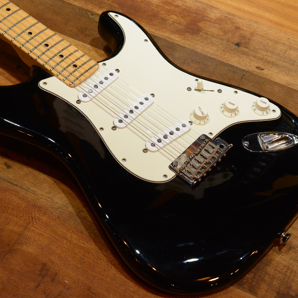 [중고] Fender USA Standard Stratocaster Black 2009&#039;