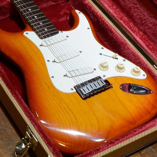 [중고] Fender Japan STR-850LS Deluxe Lace Sensor Sunburst 1990&#039;