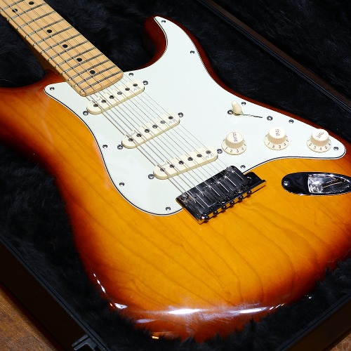[중고] Fender USA Deluxe Stratocaster Ash 60th anniversary