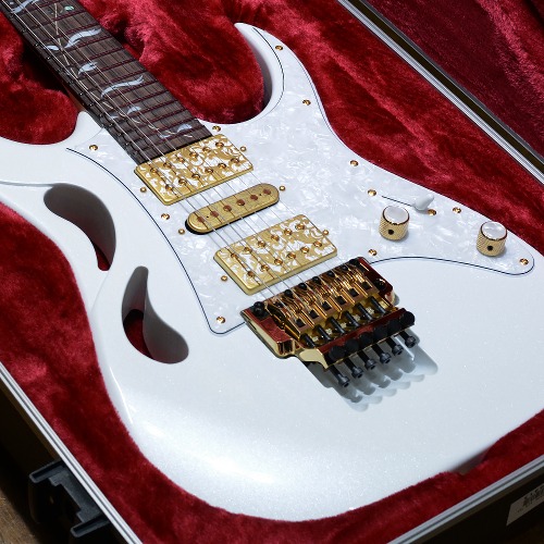 [신품특가] Ibanez PIA3761 Steve Vai Signature Electric Guitar Stallion White 2024&#039;
